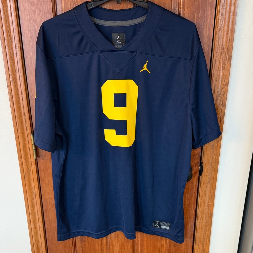 Jordan Men's Navy and Yellow Jersey